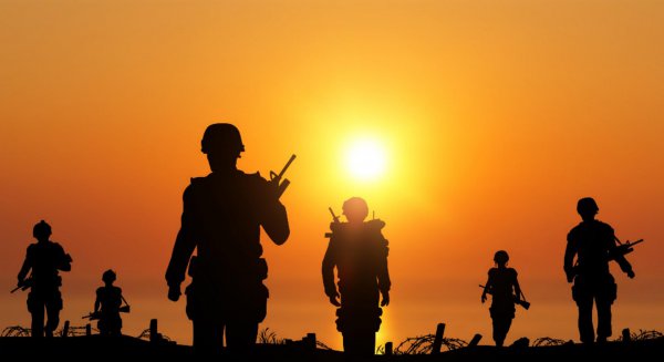 军校毕业工资一万多是真的吗