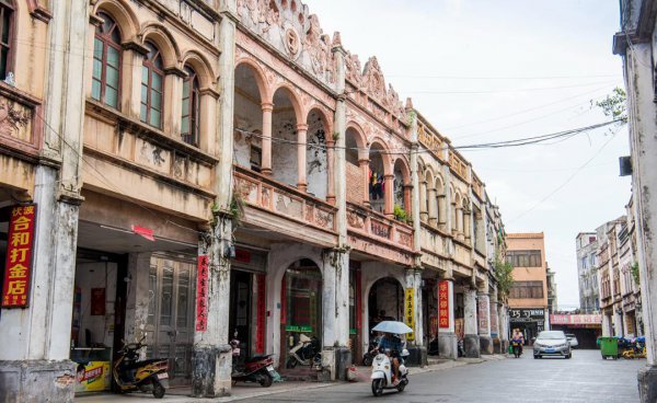 湛江在广东的哪个位置