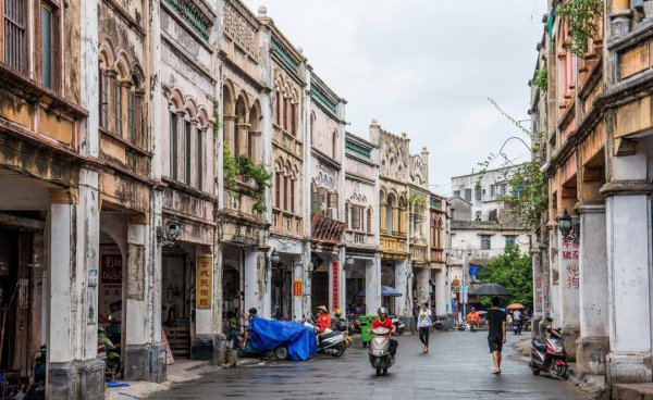 湛江在广东的哪个位置