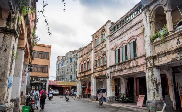 湛江在广东的哪个位置