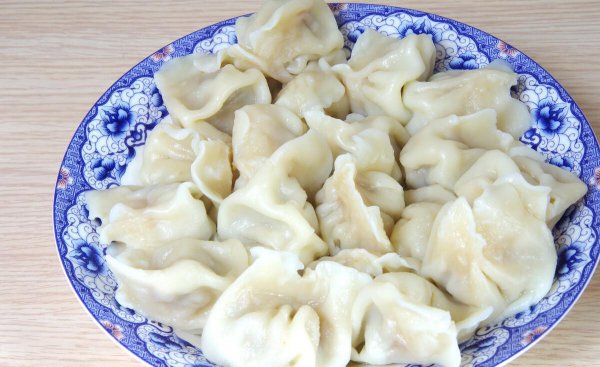 严重冻成一坨的饺子怎么吃