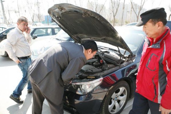 买二手车不过户谁吃亏