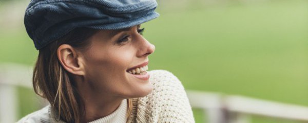 冬季短发怎样挑选帽子