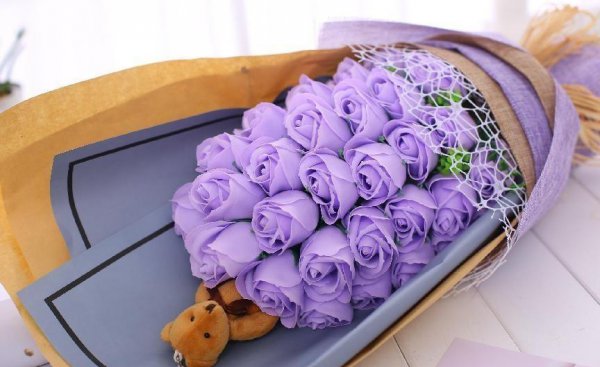 紫玫瑰花语是什么意思