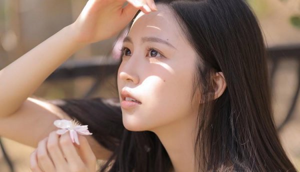 假单纯的女生的特征