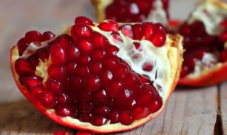 孕妇吃甜石榴的好处和坏处 孕妇吃甜石榴有哪些好处和坏处呢