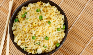 酱油蛋炒饭的做法步骤 酱油蛋炒饭怎么做