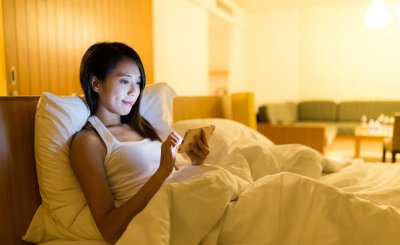 女生回消息慢说明什么 和女生聊天她不回信息怎么办