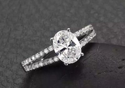 鸽子蛋钻戒是几克拉 多大尺寸可以算作鸽子蛋钻戒