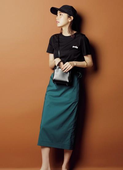 黑上衣配什么颜色裤子