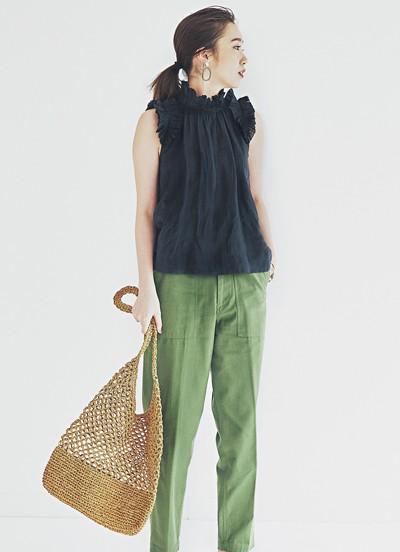 黑上衣配什么颜色裤子