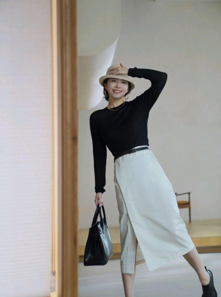 黑上衣配什么颜色裤子