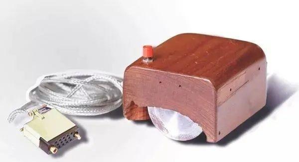 鼠标是输出设备还是输入设备