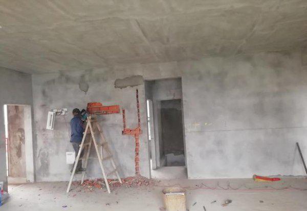 墙壁没有电钻怎么打孔