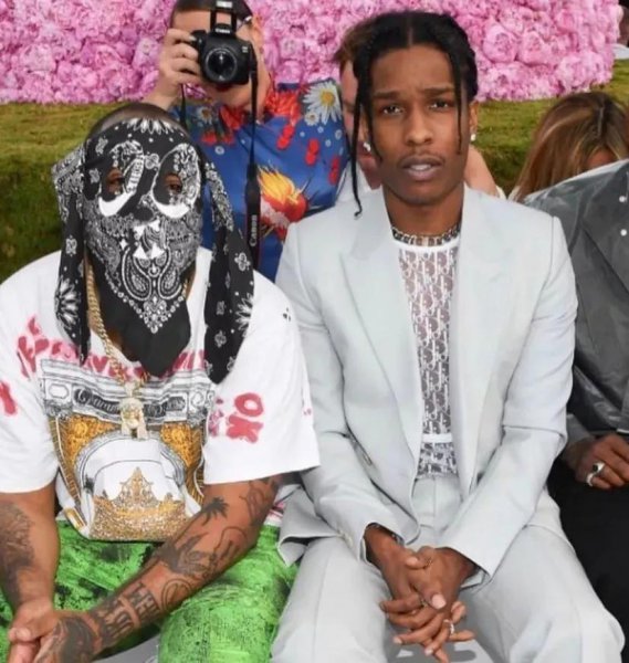 为什么说穿vlone是土狗