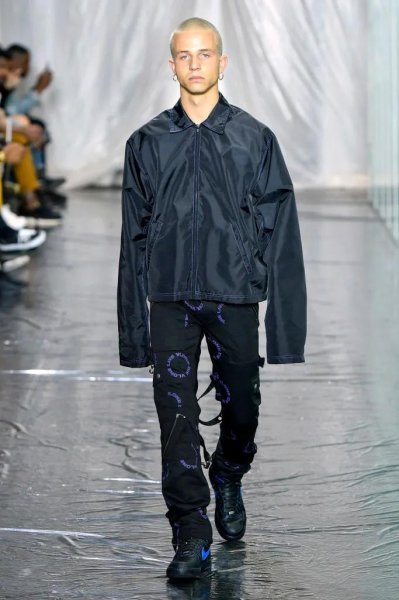 为什么说穿vlone是土狗