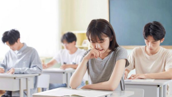 文科生可以报考哪些大学