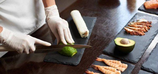 第一次吃日料怎么不尴尬不出丑