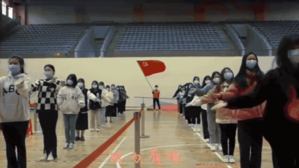 听我说谢谢你因为有你什么梗