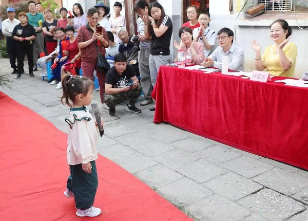 听我说谢谢你因为有你什么梗