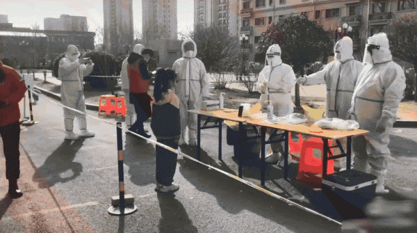 听我说谢谢你因为有你什么梗