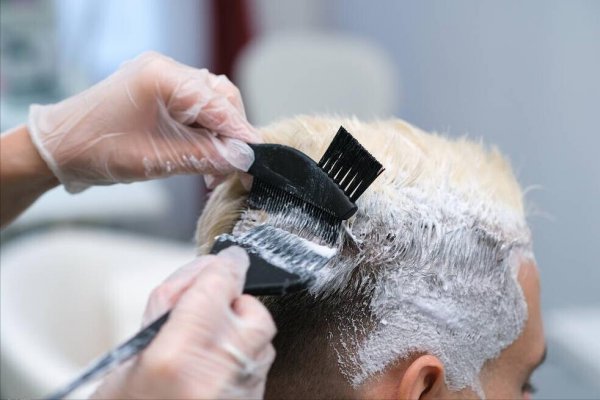 染黑色头发伤害大吗