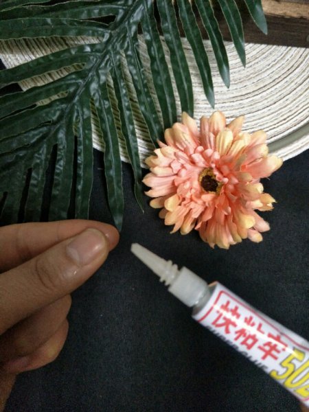 520胶水粘到手怎么去掉