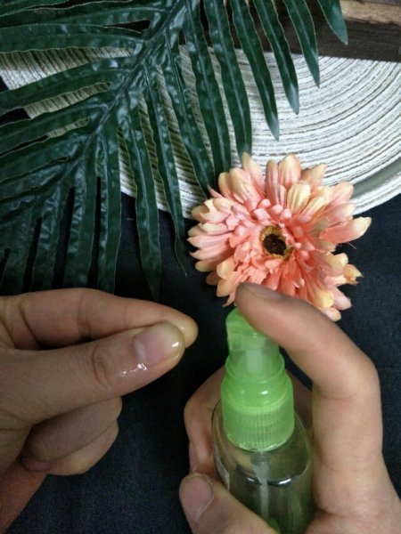 520胶水粘到手怎么去掉