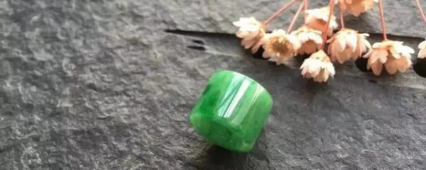 女生本命年戴什么好