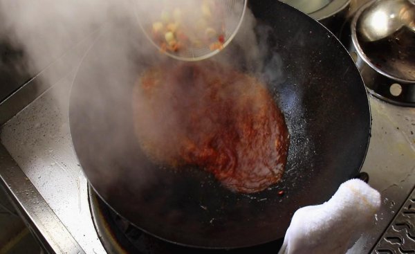 怎么煎鱼不粘锅不掉皮不会碎