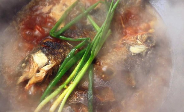 怎么煎鱼不粘锅不掉皮不会碎