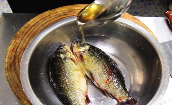 怎么煎鱼不粘锅不掉皮不会碎