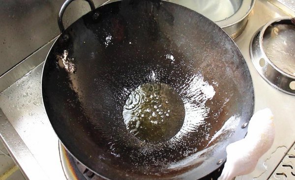 怎么煎鱼不粘锅不掉皮不会碎