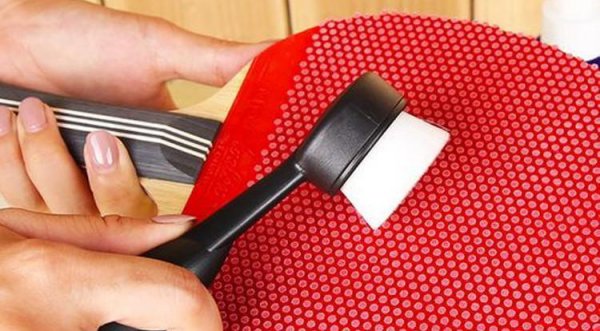 乒乓球拍正胶和反胶的区别