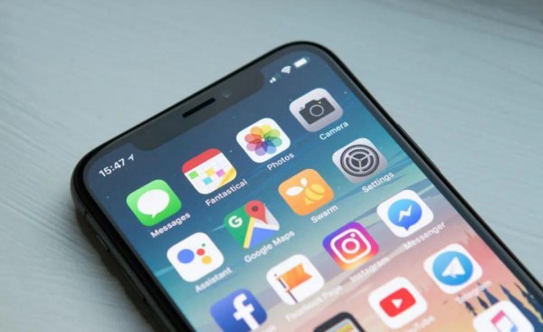 苹果手机总是闪退是什么原因造成的