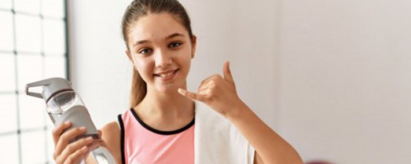 大学生喝水杯刻什么字好