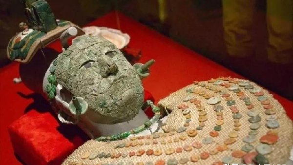 危地马翡翠的密度和折射率