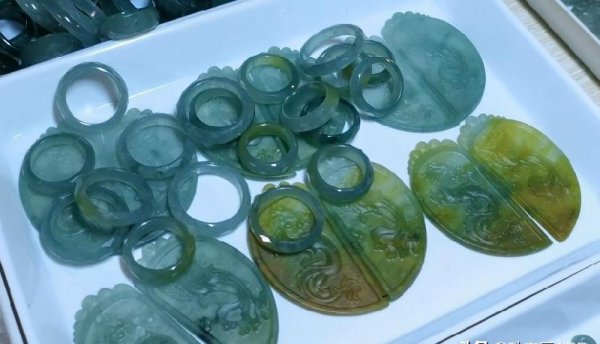 危地马翡翠的密度和折射率