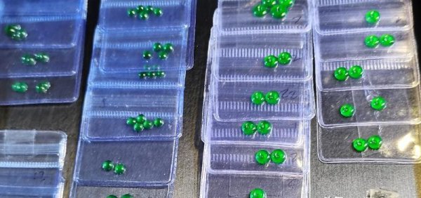 危地马翡翠的密度和折射率