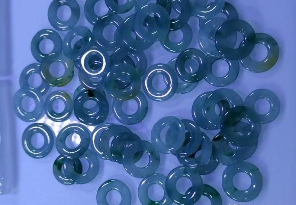 危地马翡翠的密度和折射率