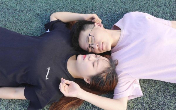 男人想抱一个女人说明什么意思