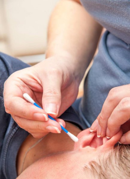 怎么养耳洞恢复得快一点