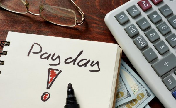 年终奖和十三薪哪个好