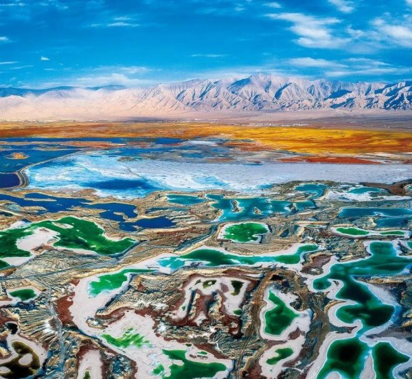 我国海拔最高的盆地介绍