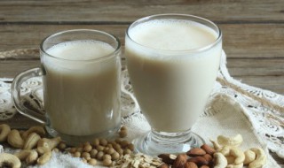 牛奶可乐可以一起喝吗 牛奶和可乐能一起喝吗