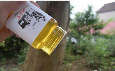 蜂蜜膨胀外溢还能吃吗 蜂蜜涨瓶有气体有白沫是坏了吗