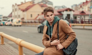 呢子大衣能水洗吗 毛呢大衣可以水洗吗