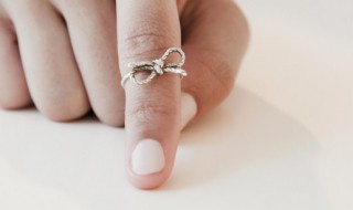 卡地亚戒指什么材质的 卡地亚戒指是哪种材质