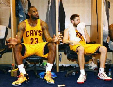 nba中场休息几分钟 NBA球员中场休息时候会干嘛