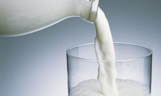 虾米和牛奶可以同时吃吗 虾米和牛奶同时吃有什么好处